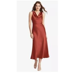 049 NWT LOVELY Formal Dress Size 14 Timeless Style